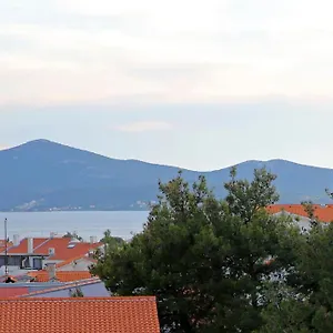 https://apartments-and-rooms-anika.hotelinzadar.com